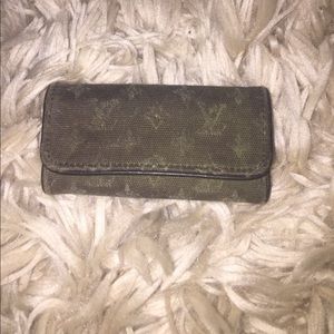 Authentic Louis Vuitton Mini Lin Key Wallet